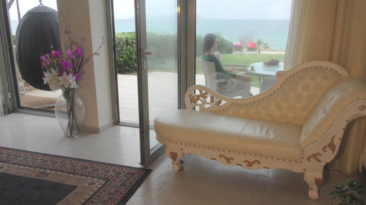 Sea View Beachfront Villa Maria Gouvai Exteriör bild
